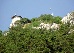plamka_r 
параклис в Родопите 
2011-07-27 06:06:00
