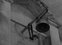 sepia 
the bell 
2011-07-29 12:25:48