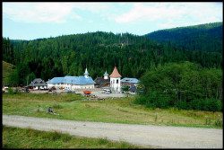ella 
Mănăstirea Petru Vodă 
2011-07-30 17:02:48