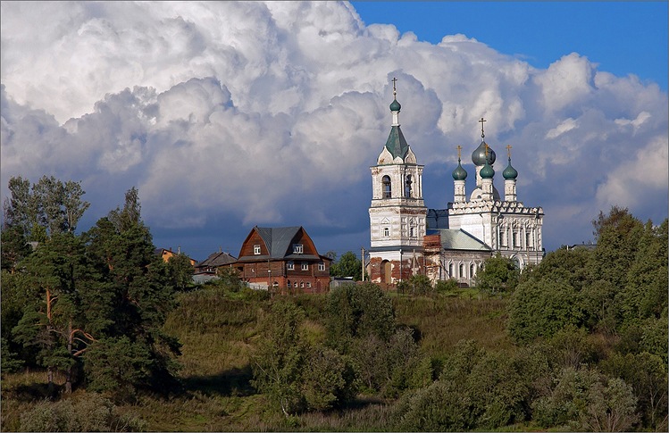 Церковь Покрова Пресвятой Богородицы.