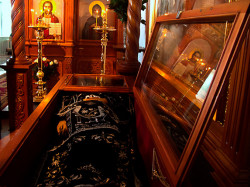 kcenia.belova 
Нетленные мощи св. прп.Александра Свирского. 
2011-08-07 14:16:06