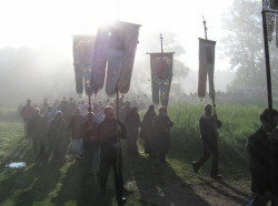 gilder 
Procesja 
2011-08-09 22:37:49