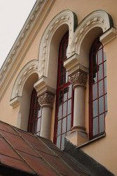 przecisz 
Tryforialne ormiańskie okno cerkwi św. Аleksego w Tworkach k/Warszawy 
2011-08-16 06:29:16