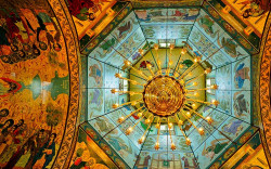 gabrielmarian 
Looking UP 
2011-08-28 13:28:19