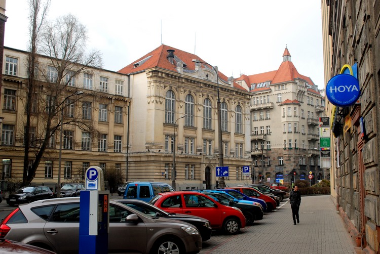 Gmach V Rosyjskiego Gimnazjum Męskiego przy ul. Koszykowej 55,  