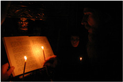 mladen_tomic 
Воштаница и молитва 
2011-09-01 12:56:09