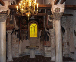 Damianka 
 In the Church St Peter & Paul Veliko Tarnovo 
80 
2011-09-01 15:11:32