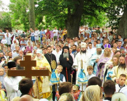 cristiangeorge 
Sarbatoarea Hramului (Adormirea Maicii Domnului) la manastirea Uspenia din Dobrogea (anul 2006)  
2011-09-03 15:55:44