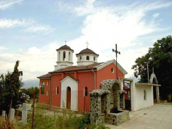 Nikolay_BG 
Гробищната църква в Сапарева Баня 
2011-09-08 22:11:03