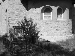 sepia 
* * * 
2011-09-27 14:06:32