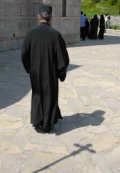 sapuric 
MONAH - MONK 
2011-09-28 19:34:29