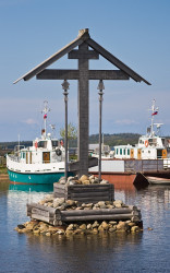 dymon 
Cross in the bay of Solovki 
2011-09-30 08:12:40