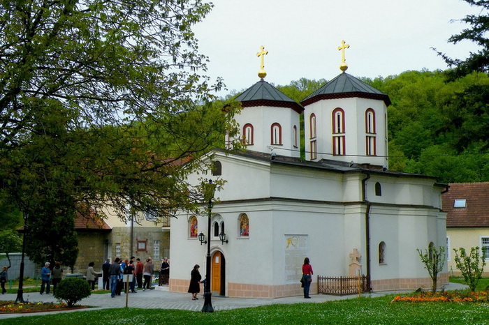 Манастир Раковица