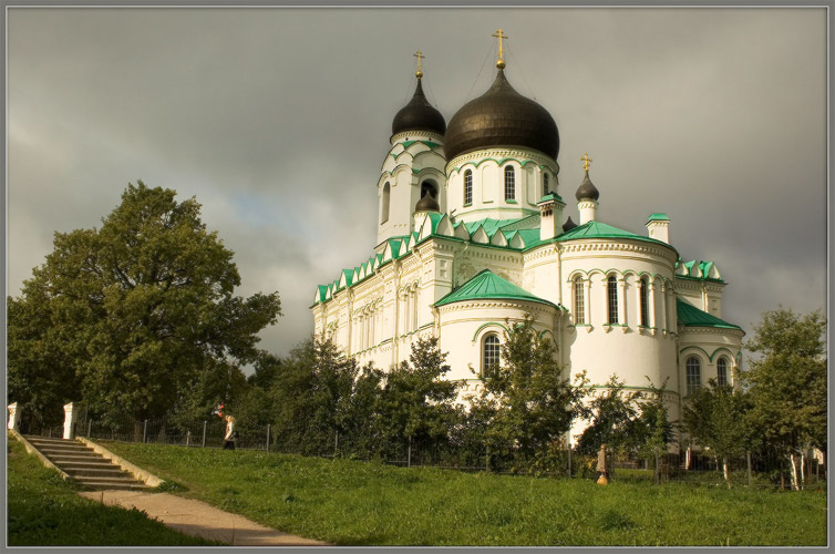Собор Архангела Михаила в Ломоносове