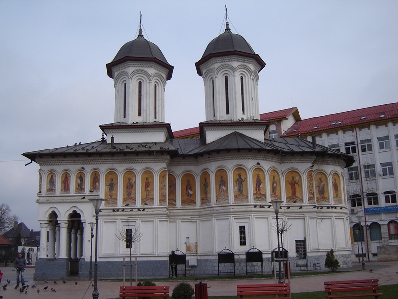 BISERICA SF.ARHANGHELI MIHAIL SI GAVRIL-TG-JIU