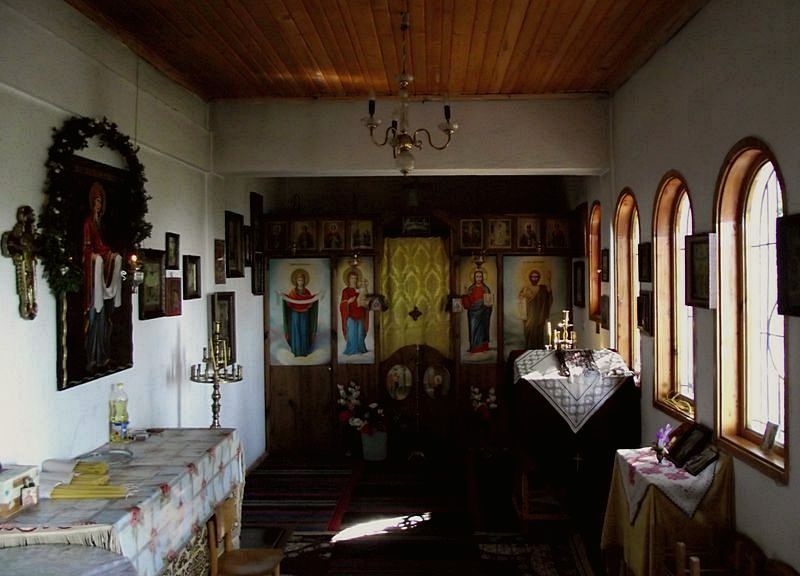 храм "Покров Богородичен", над Калоферския манастир, Стара планина