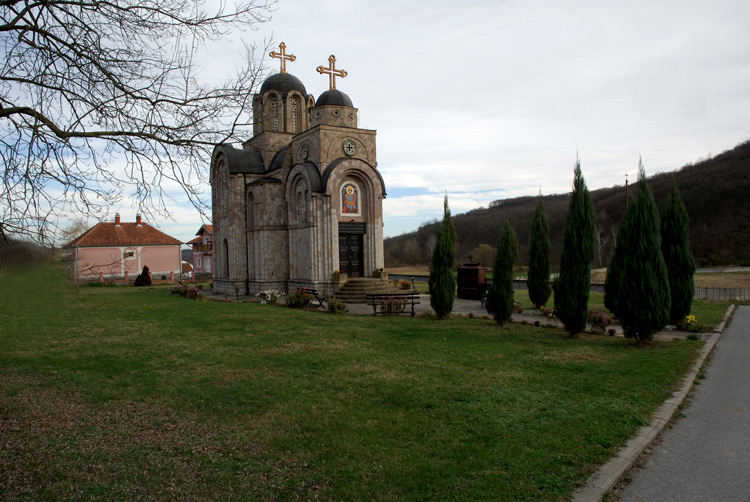 КРСТ И ЗВОНА НАД СРБИЈОМ---Cross and the bells tone up of Serbia, 100