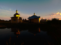kcenia.belova 
Введено-Оятский монастырь,святой источник. 
2011-10-01 19:43:04
