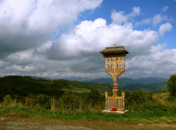 PALADA 
La poarta Maramureşului: Troiţa din pasul Şetref. 
2011-10-26 19:57:21