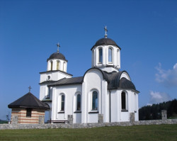 Лука 
Serbian orthodox church,Aljinovice,Nova Varos,Zlatar,Serbia... 
2011-10-28 21:52:20