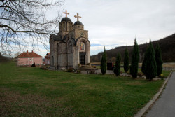 Novakovic 
КРСТ И ЗВОНА НАД СРБИЈОМ---Cross and the bells tone up of Serbia, 100 
2011-10-31 09:28:11