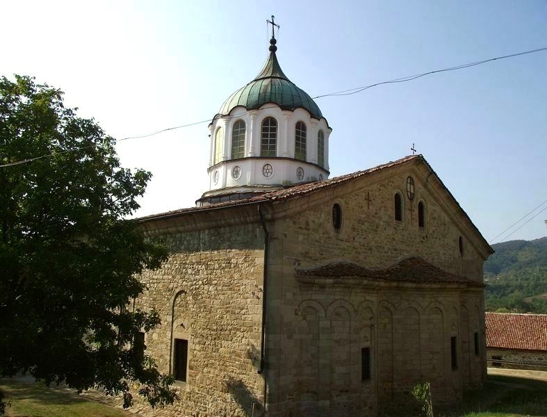 храм „Успение Богородично“(1837г.) – град Елена