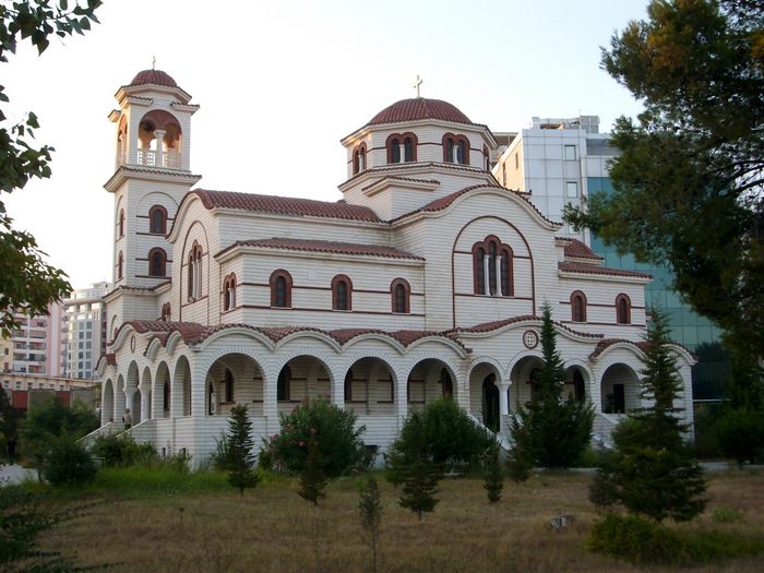 храм "Св. св. Павел и Асти" в Дурас