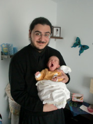 paulos4205 
Ηappy uncle... 
92 
2011-11-07 10:27:46