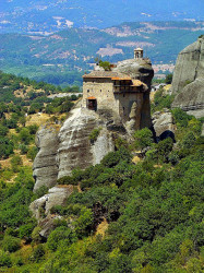 gabrielmarian 
Meteora - 2 
2011-11-07 15:59:07