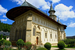 TkV 
Putna Monastery 
2011-11-08 22:59:28