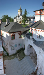 opalev 
Монастырский дворик 
2011-11-23 08:56:53