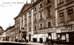 przecisz 
Cerkiew Zaśnięcia Najświętszej Bourodzicy przy ul. Miodowej w Warszawie, zdjęcie z początku XX w. 
2011-11-27 14:52:02