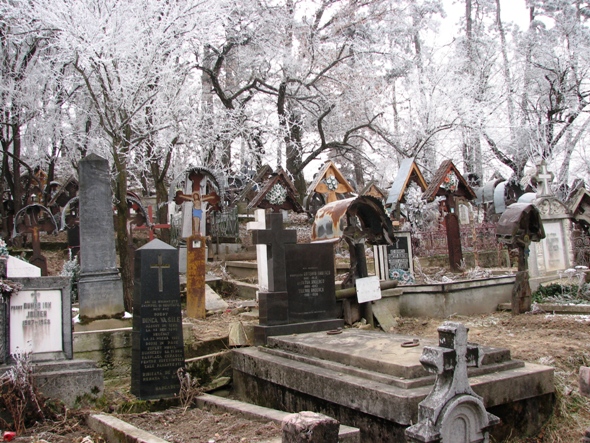 Cimitir în Ieud, judeţul Maramureş / Cemetery in Ieud, Maramureş