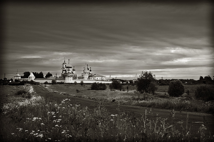 Никитинский монастырь