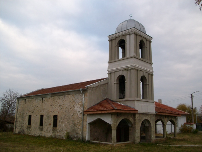 храм "Св. Георги" в с. Михилци, Пловдивско