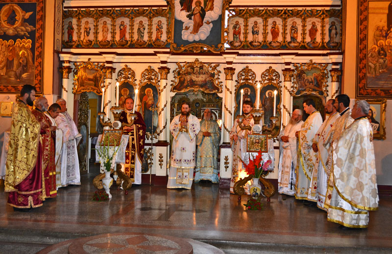 Slujba Arhiereasca 2011