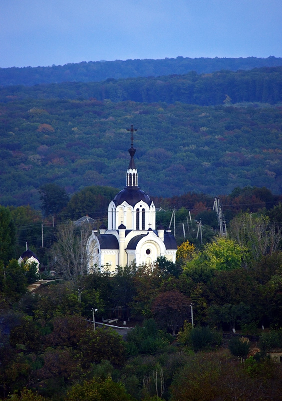 Успенский храм в селе Доничь Оргеевского района