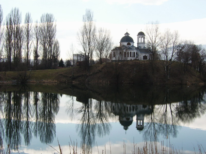 The temple and the lake