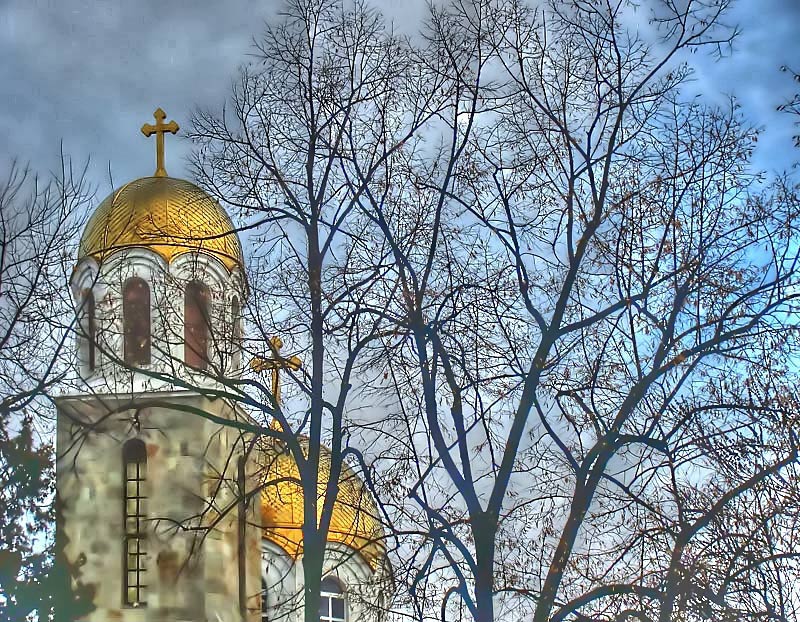 Куполите на храм Свети Георги Победоносец, гр. Кърджали