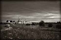 johnfrom 
Никитинский монастырь 
2011-12-02 06:37:34