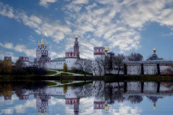 Tixy 
Новодевички манастир - Москва 
2011-12-08 23:19:49