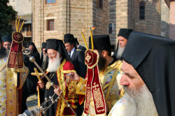 paulos4205 
Υποδοχή του Οικουμενικού Πατριάρχη κ. Βαρθολομαίου στο Άγιο Όρος 2011 
2011-12-13 12:13:17