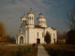 Diyana 
храм "Св. Троица" в Нови Искър 
2011-12-16 11:28:13