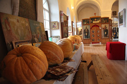 Eshtokin 
В сельском храме 
2011-12-23 11:21:18