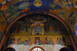 Novakovic 
КРСТ И ЗВОНА НАД СРБИЈОМ---Cross and the bells tone up of Serbia, 123 
2011-12-23 11:42:57