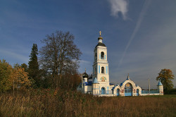 Aleksandr 
Маврино. Церковь Владимирской иконы Божией Матери 
2011-12-29 17:09:13