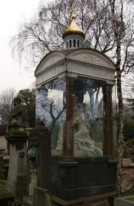 nagrobek rosyjskiej arystokratki na cmentarzu Père-Lachaise w Paryżu