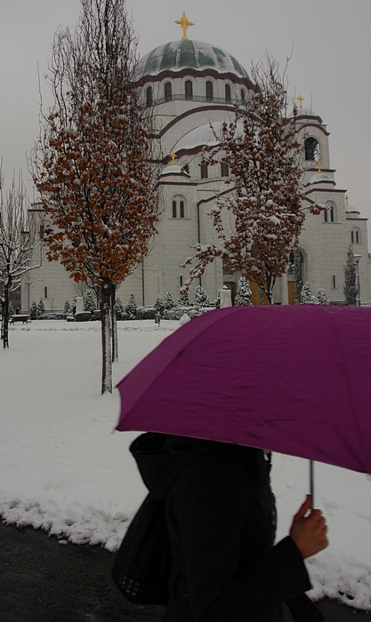 пада први снег