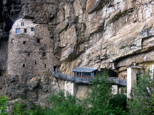 GORNJA ISPOSNICA SVETOG SAVE - STUDENICA
