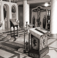 Roman Kovalevsky 
Interior of Kazan icon temple 
2012-01-03 13:23:28